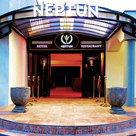 Hotel Neptun ยาสต์เชอเบีย กูรา ภายนอก รูปภาพ