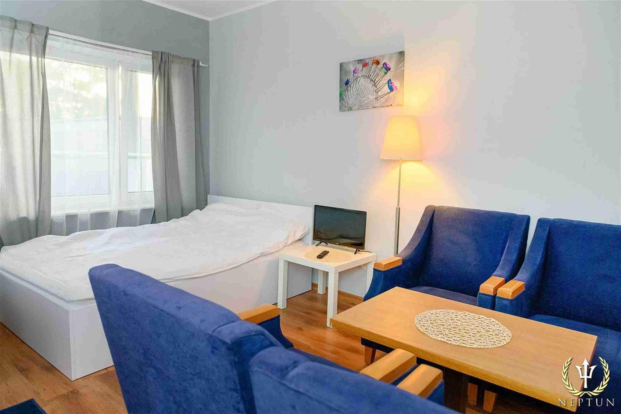 Hotel Neptun ยาสต์เชอเบีย กูรา ภายนอก รูปภาพ