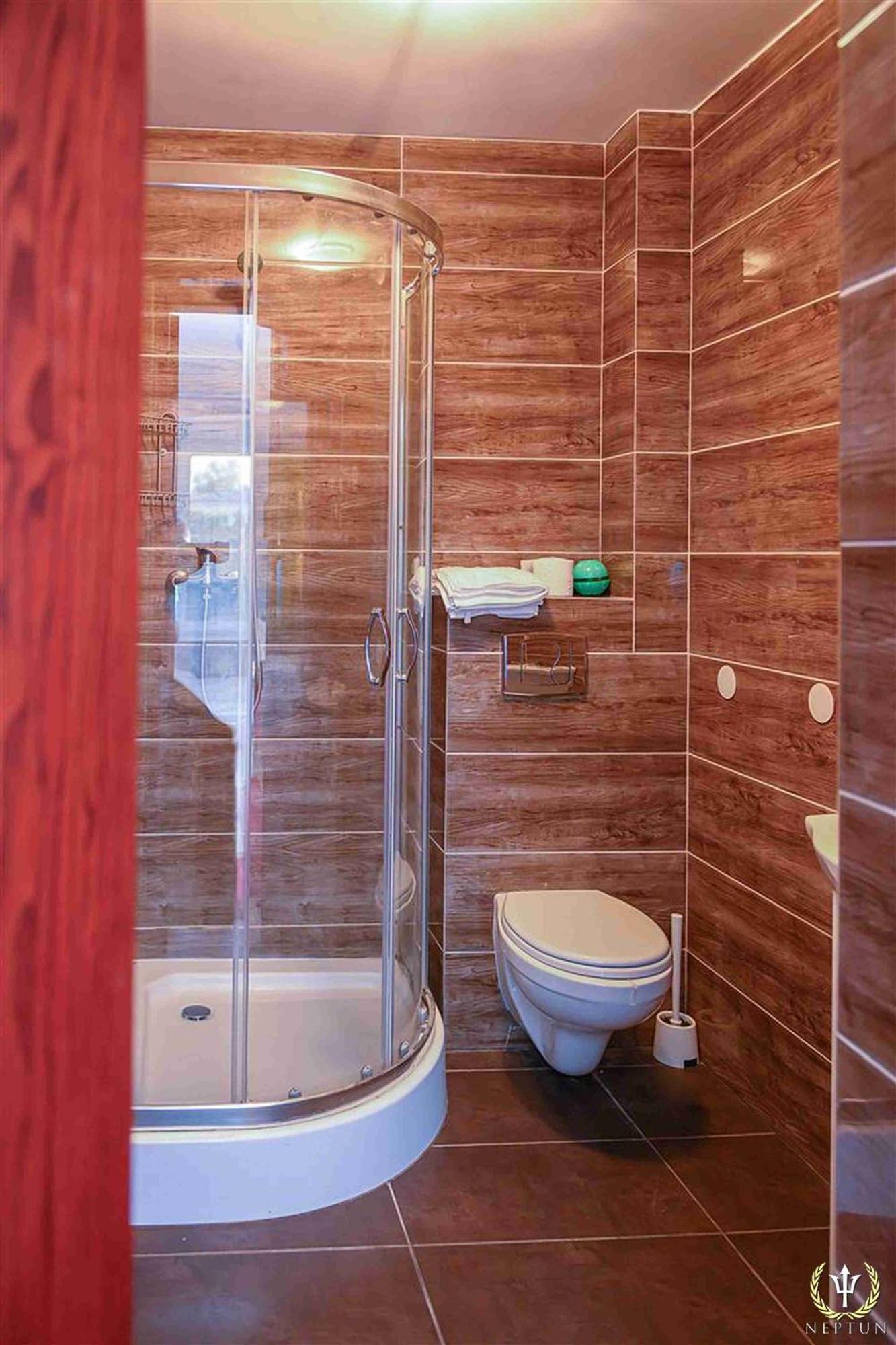 Hotel Neptun ยาสต์เชอเบีย กูรา ภายนอก รูปภาพ